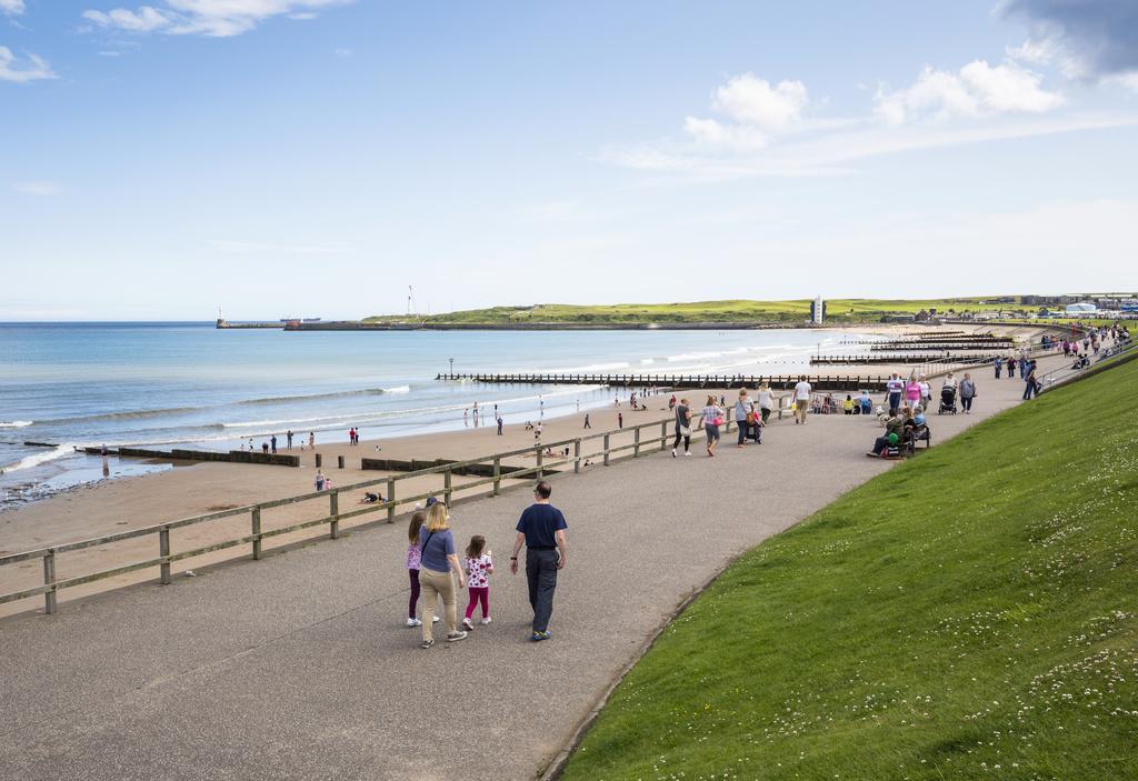 Aberdeen Lighthouse Cottages - Coastal, Dolphins エクステリア 写真
